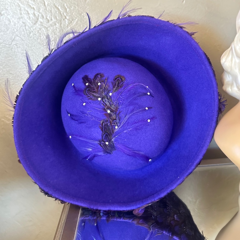 COLLECTIBLE JACK MCCONNEL PURPLE FELT/FEATHERS WIDE BRIM HAT - Picture 14 of 16